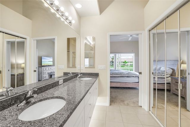 2373 Hidden Lake CT 8110, Naples, FL 34112