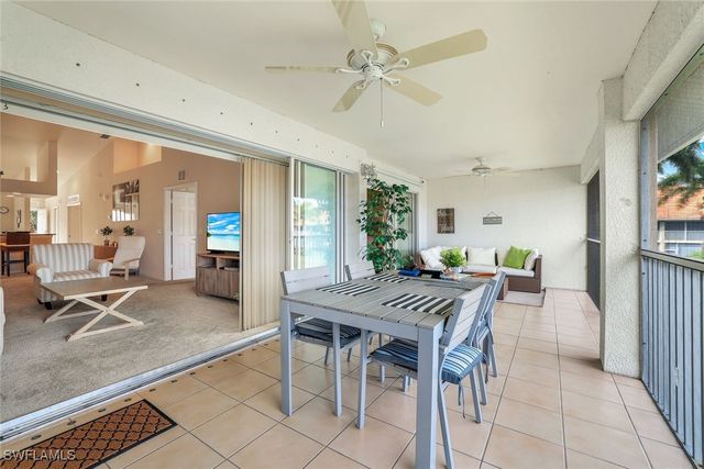 2373 Hidden Lake CT 8110, Naples, FL 34112