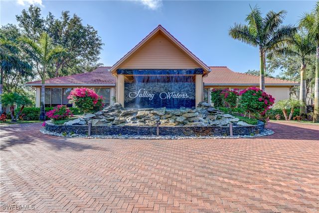 2373 Hidden Lake CT 8110, Naples, FL 34112