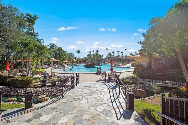 2373 Hidden Lake CT 8110, Naples, FL 34112