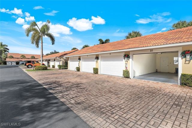 2373 Hidden Lake CT 8110, Naples, FL 34112