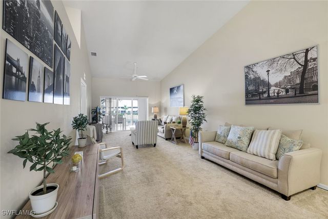 2373 Hidden Lake CT 8110, Naples, FL 34112