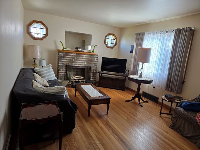 745 Castle Street, New Castle, PA 16101