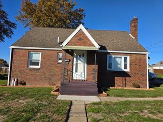 745 Castle Street, New Castle, PA 16101