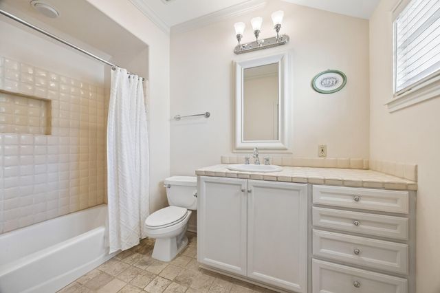2207 Dunraven Lane, Houston, TX 77019