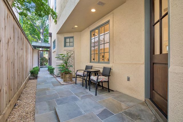 2207 Dunraven Lane, Houston, TX 77019