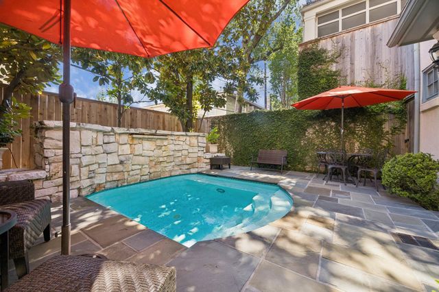 2207 Dunraven Lane, Houston, TX 77019
