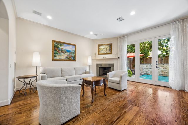 2207 Dunraven Lane, Houston, TX 77019