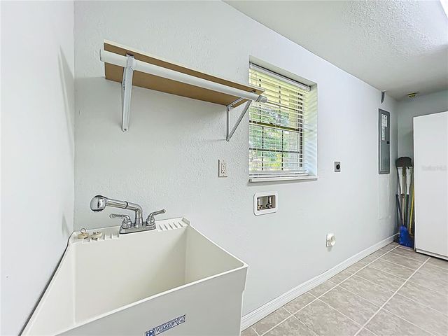 203 SE 30TH AVENUE, Ocala, FL 34471