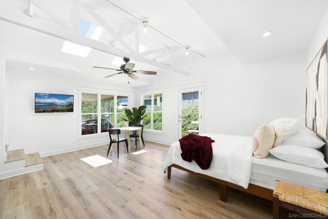 308-10 Glenmont Dr, Solana Beach, CA 92075