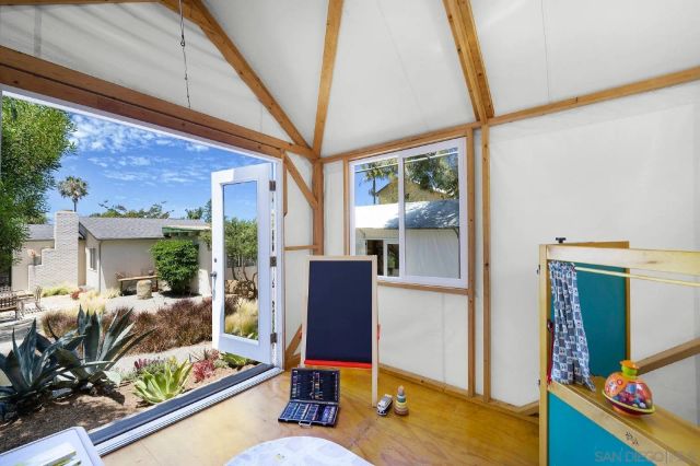 308-10 Glenmont Dr, Solana Beach, CA 92075