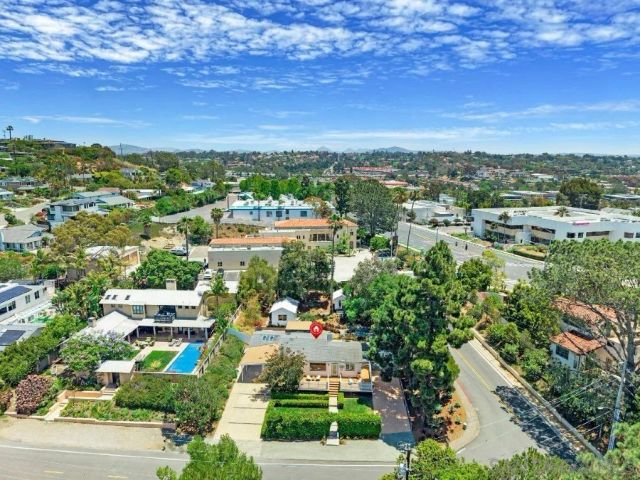 308-10 Glenmont Dr, Solana Beach, CA 92075