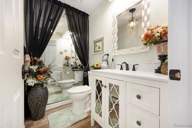 1700 River Road 10, Marysville, MI 48040