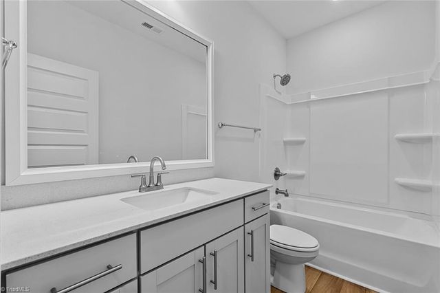 113 Lovefeast Drive, Advance, NC 27006