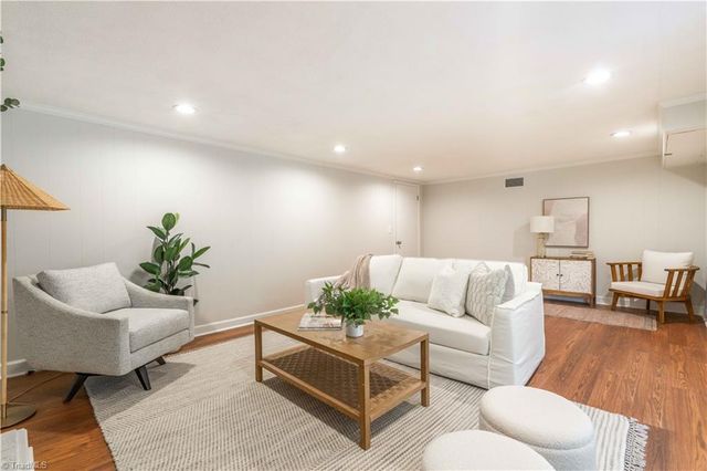5100 Murray Road, Winston-salem, NC 27106