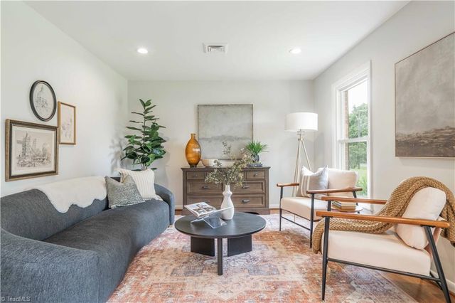 5100 Murray Road, Winston-salem, NC 27106