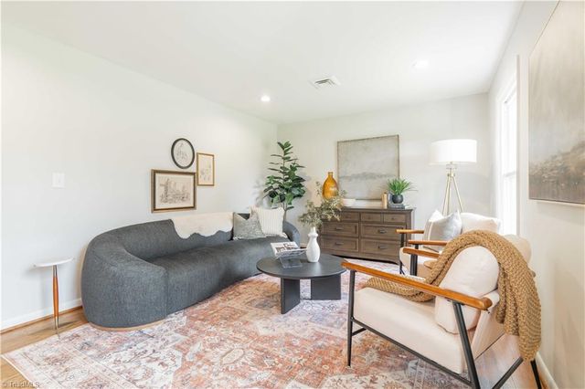 5100 Murray Road, Winston-salem, NC 27106