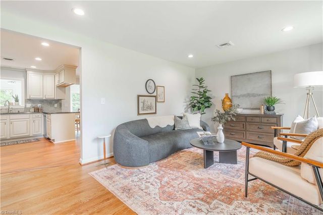 5100 Murray Road, Winston-salem, NC 27106