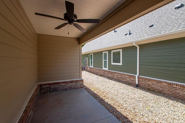 408 Gardens Lane, North Little Rock, AR 72114