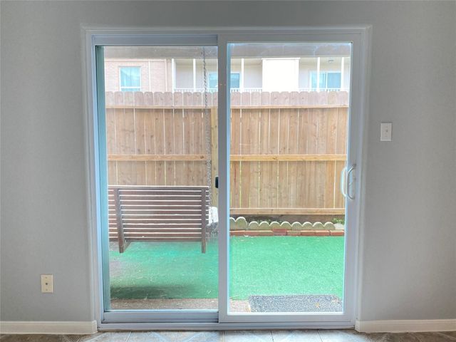 215 Postoffice 605, Galveston, TX 77550