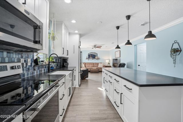 5504 JACKSON Avenue, Orange Park, FL 32073