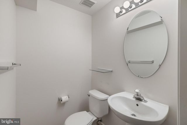 8813 EVERMORE CT, Laurel, MD 20723