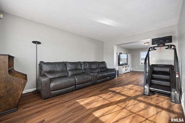 2331 W MOLLY Lane, Dunlap, IL 61525