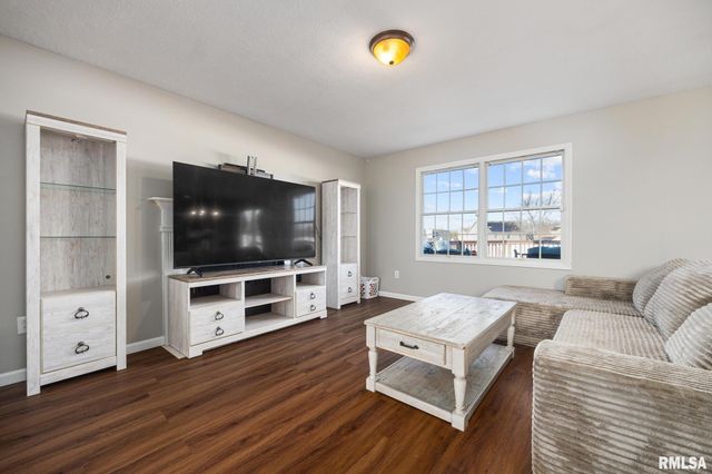 2331 W MOLLY Lane, Dunlap, IL 61525