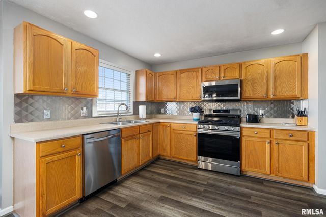 2331 W MOLLY Lane, Dunlap, IL 61525