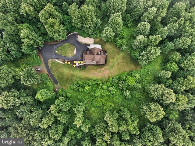 665 FAIRMONT AVE, Mohnton, PA 19540