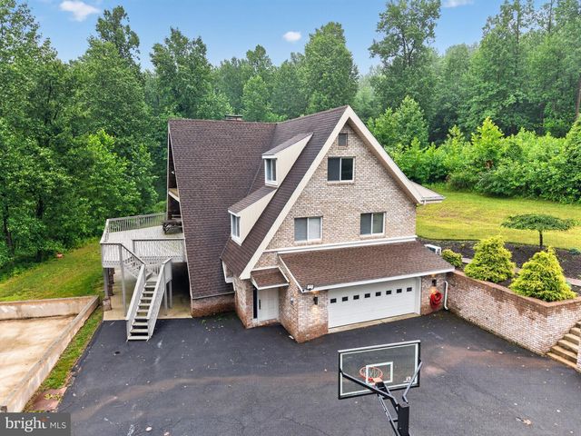 665 FAIRMONT AVE, Mohnton, PA 19540