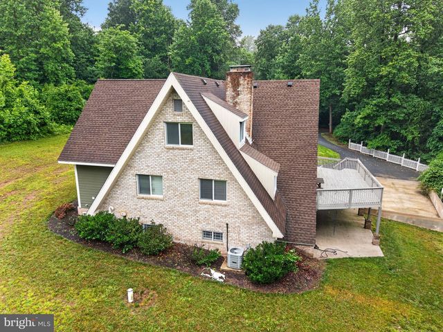 665 FAIRMONT AVE, Mohnton, PA 19540