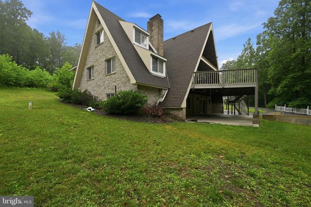 665 FAIRMONT AVE, Mohnton, PA 19540