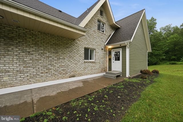 665 FAIRMONT AVE, Mohnton, PA 19540