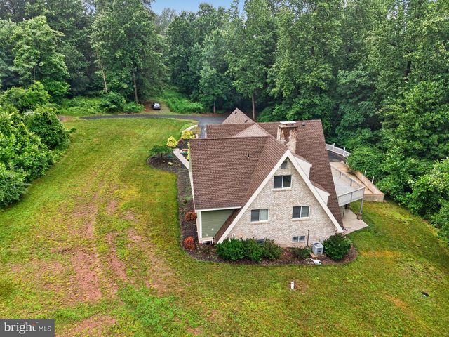 665 FAIRMONT AVE, Mohnton, PA 19540