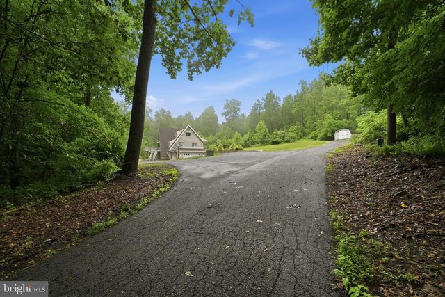 665 FAIRMONT AVE, Mohnton, PA 19540