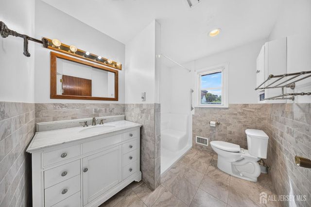 87 Lafayette Street, Piscataway, NJ 08854