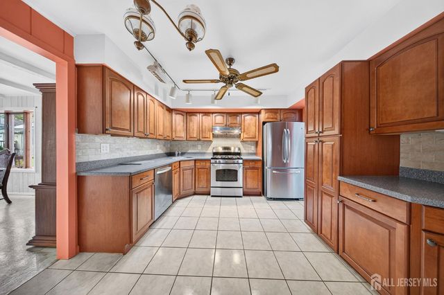 87 Lafayette Street, Piscataway, NJ 08854