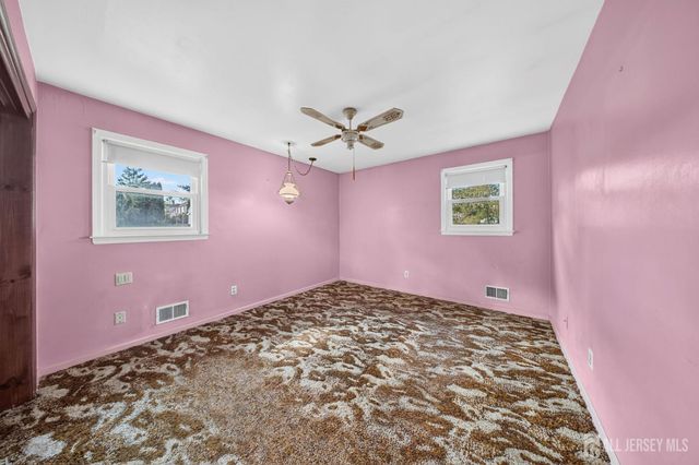 87 Lafayette Street, Piscataway, NJ 08854