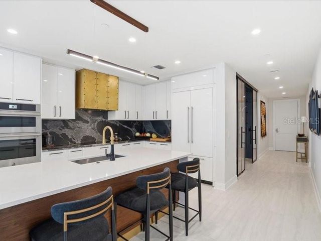 301 1ST STREET S 907, St Petersburg, FL 33701