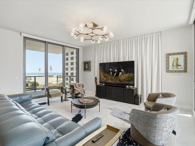 301 1ST STREET S 907, St Petersburg, FL 33701