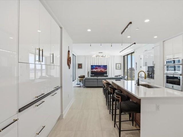 301 1ST STREET S 907, St Petersburg, FL 33701