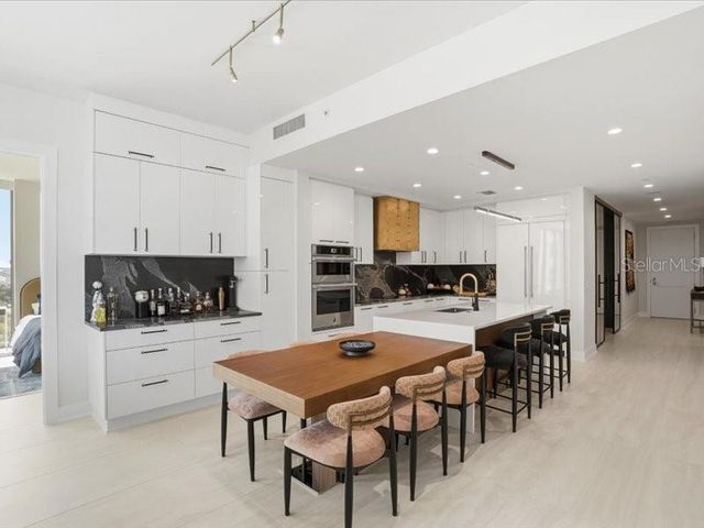 301 1ST STREET S 907, St Petersburg, FL 33701