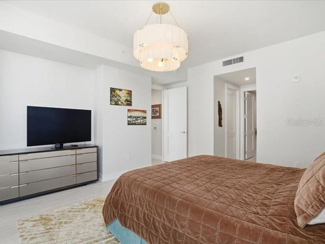 301 1ST STREET S 907, St Petersburg, FL 33701