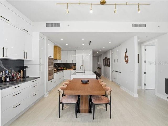 301 1ST STREET S 907, St Petersburg, FL 33701