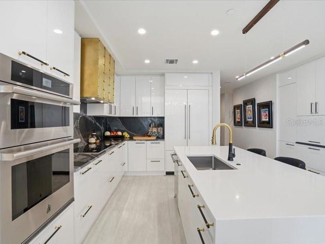 301 1ST STREET S 907, St Petersburg, FL 33701