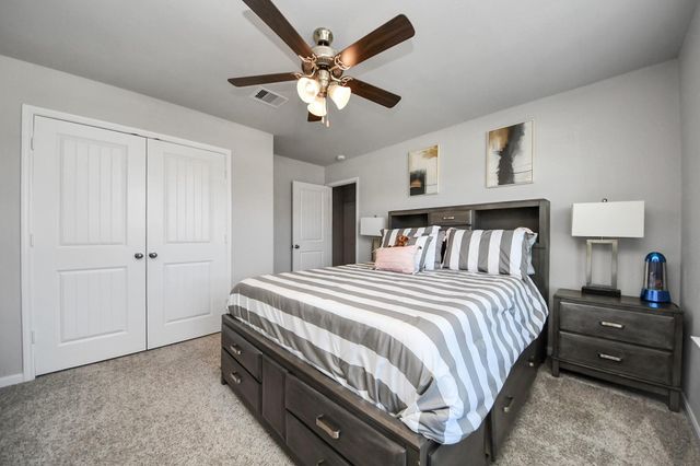 2934 Vales Point Drive, Fresno, TX 77545