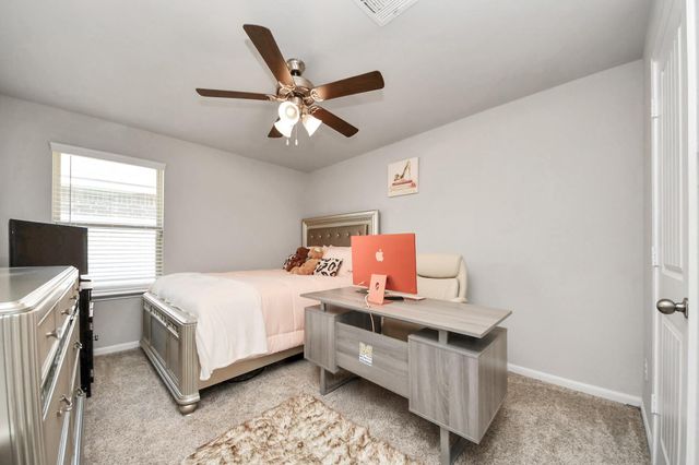 2934 Vales Point Drive, Fresno, TX 77545