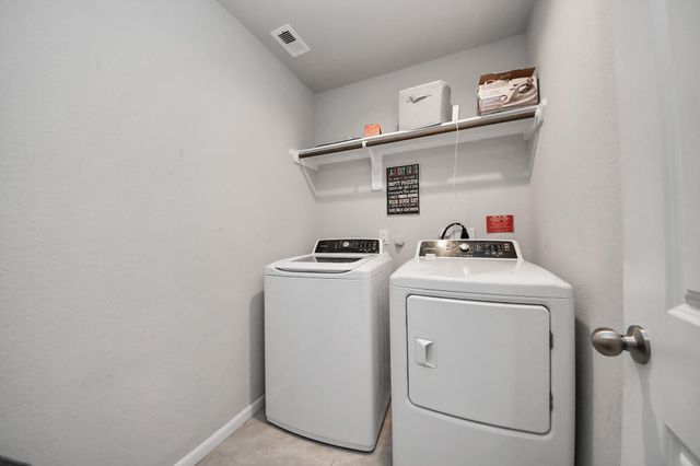 2934 Vales Point Drive, Fresno, TX 77545