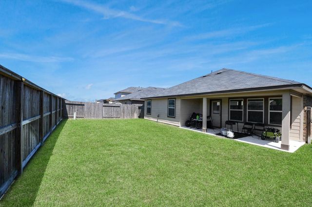 2934 Vales Point Drive, Fresno, TX 77545